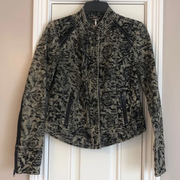 Free People Black and Tan Patterned Jacket - Picture 9 of 9